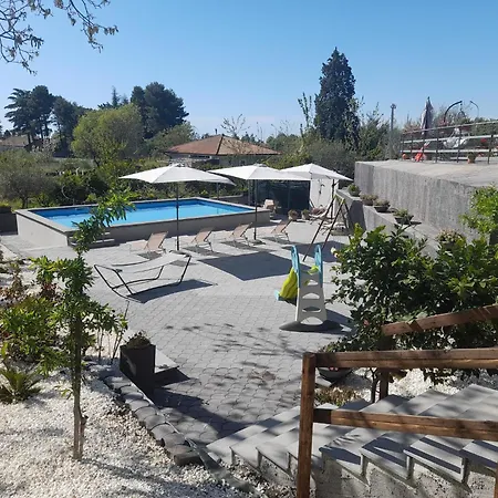Tatil Evi Sikelia Etna House *